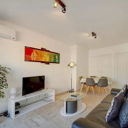 Immogroom- Spacious- Large Terrace - Bright - Ac- Center- Congressbeaches * Cannes