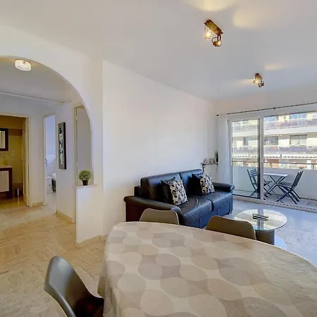 Immogroom- Spacious- Large Terrace - Bright - Ac- Center- Congressbeaches * Cannes